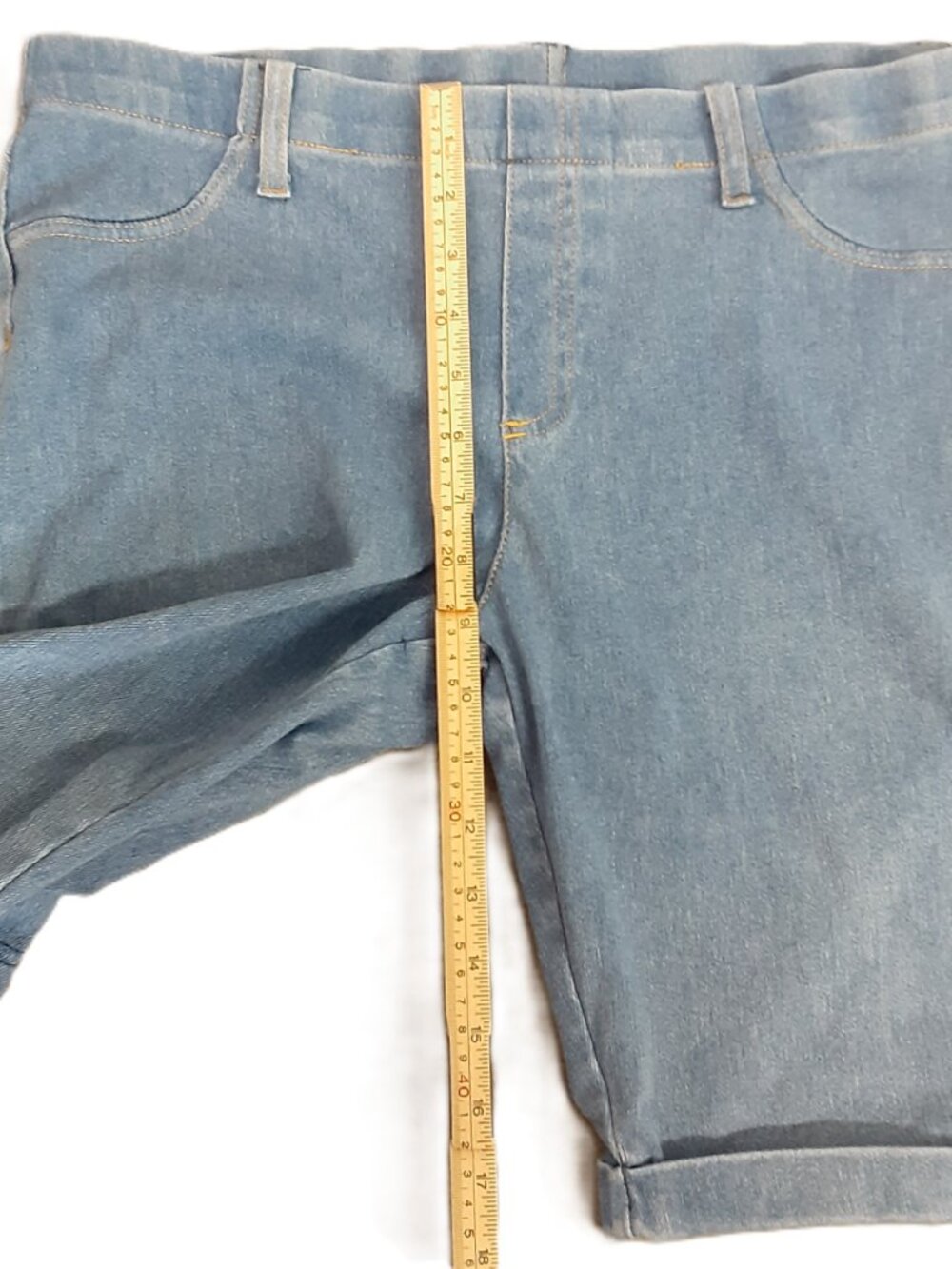 Serra Woman's Jean Shorts Size LARGE Pullon Back Pockets Beltloops Cotton Blend - Picture 5 of 8